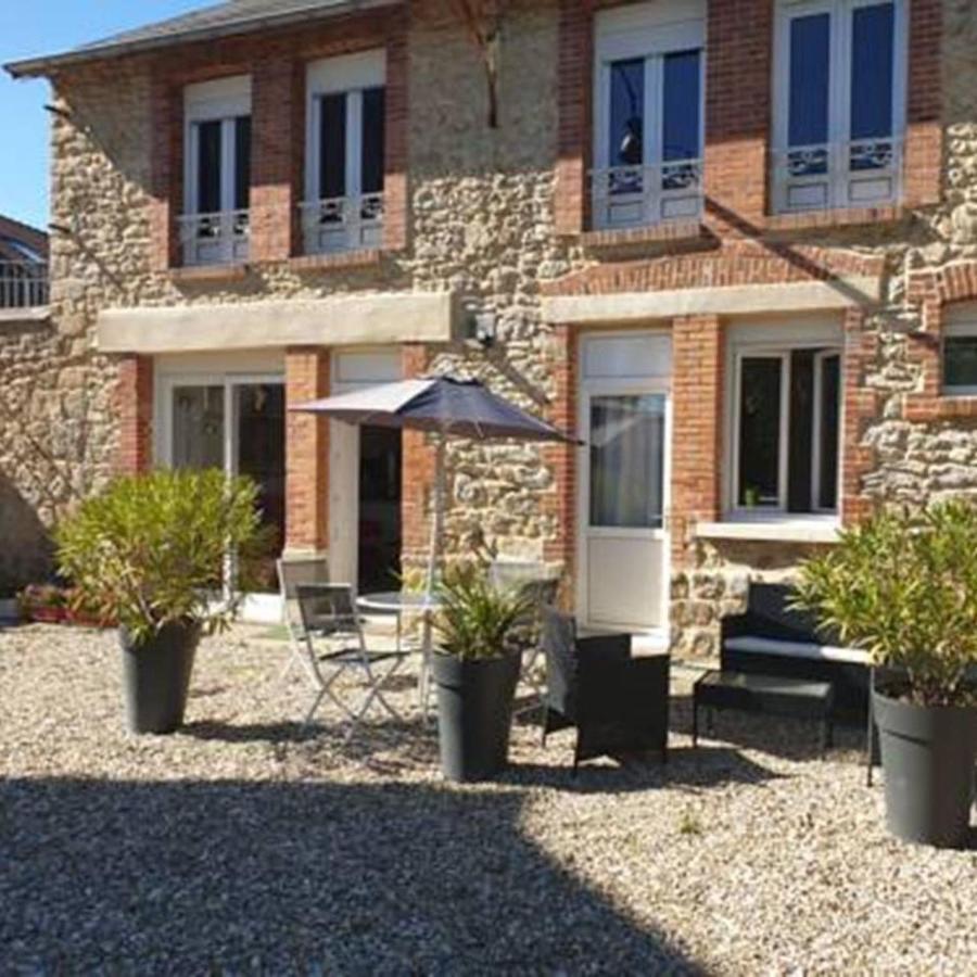 Vila Domaine De La Caure Bussiere-Dunoise Exteriér fotografie